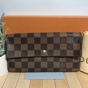 LOUIS VUITTON Damier Sarah Long Wallet